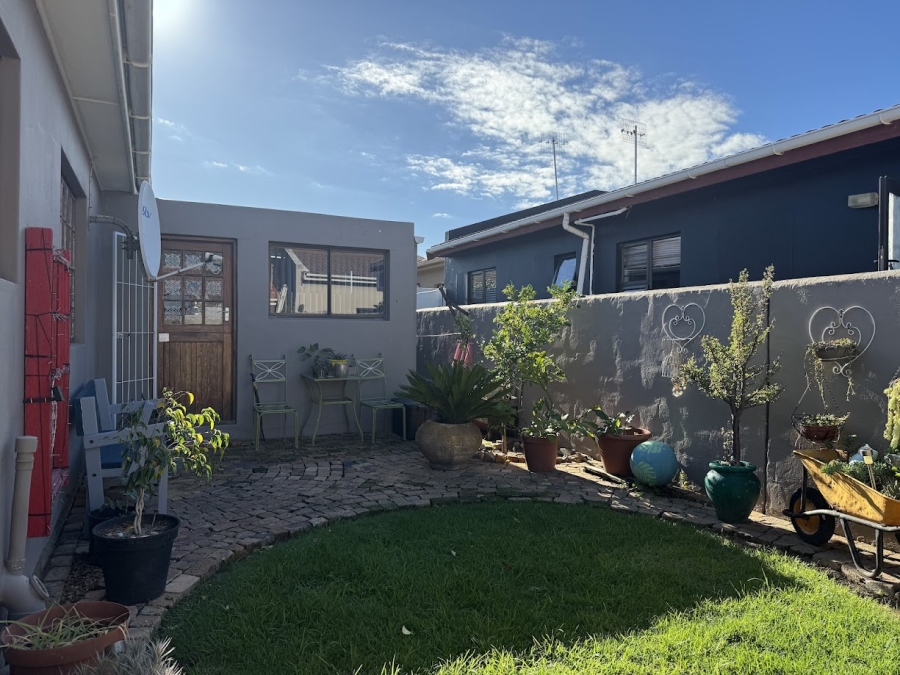 3 Bedroom Property for Sale in Onverwacht Western Cape
